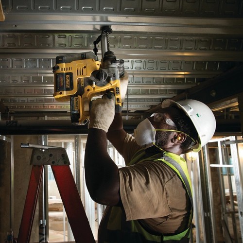 פטישון נטען 18V/20V כולל סוללות 4AH דגם DCH273P2 DeWALT