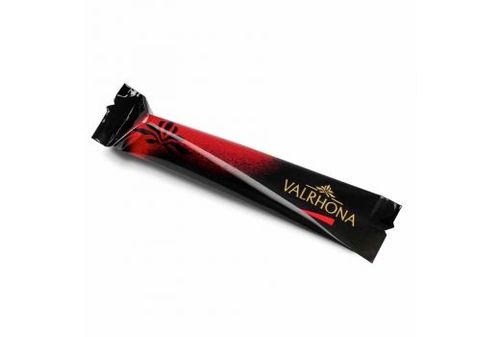 קופסאת מקלוני שוקולד ליד הקפה 61% קקאו VALRHONA
