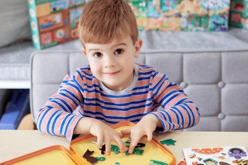 קלמר רב פעמי + ערכת משחק במגנטים עם למעלה מ 50 חלקים - כלי עבודה כבדים