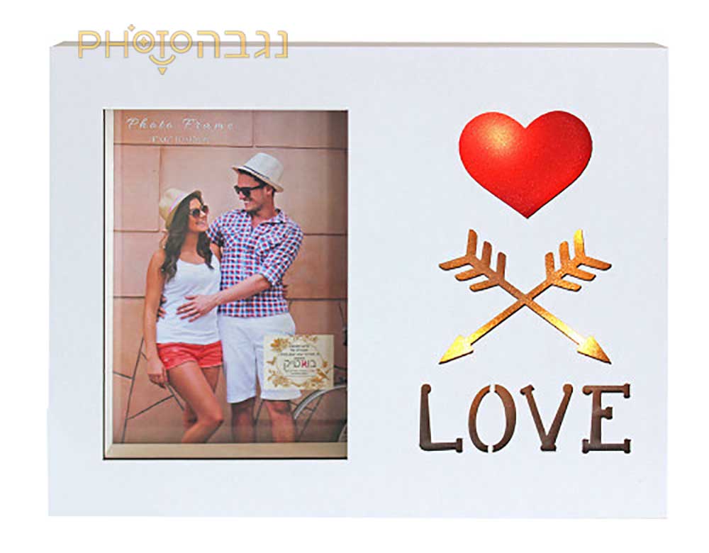 מסגרת Love עם תאורה לתמונה בגודל 10X15