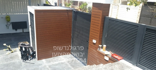 חיפוי אלומיניום דגם SMART דמוי עץ לחוץ ופנים הבית במראה חם ויוקרתי המדגים פסים של 7 ס