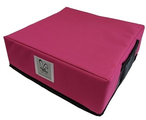 כרית הגבהה עם רצועות חיבור לתחתית הכיסא - ורוד