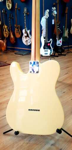 גיטרה חשמלית Fender Telecaster בלונדינית שנת 94 כחדשה