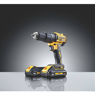 מברגה/מקדחה רוטטת 18V + שתי סוללות 1.5AH , דגם DCD778S2T  מבית DEWALT