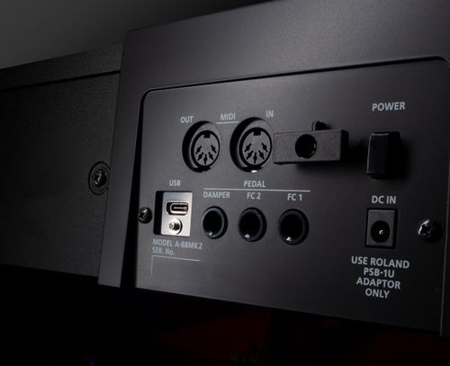 זוית נוספת Roland A-88MK2