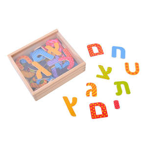 קופסת אותיות מגנטיות צבעוניות PIT TOYS