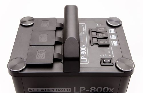 סוללה ניידת GODOX LP-800X