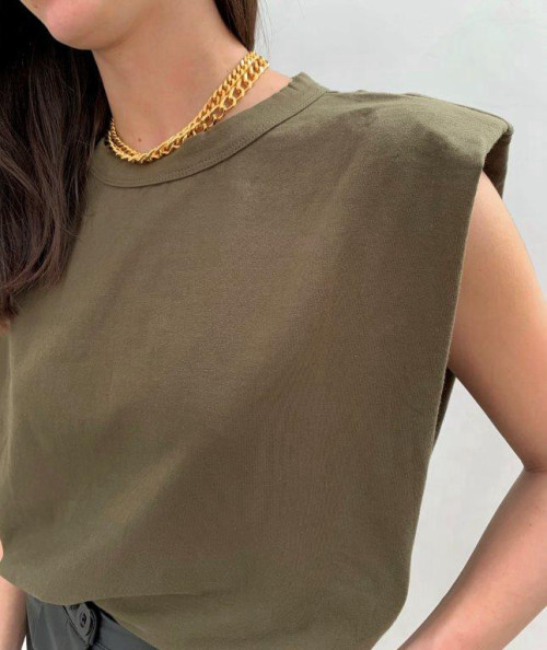 VC PADDED SHOULDER T SHIRT IN OLIVE 