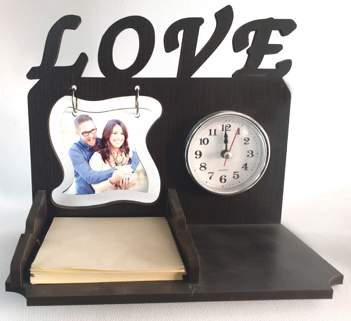 ממו LOVE עם שעון