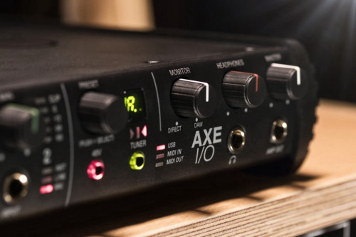INT-AXE I/O