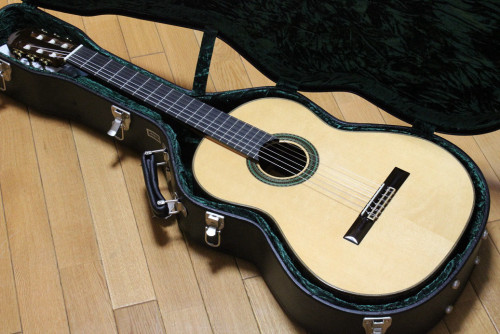 גיטרה קלאסית CORT AC-200
