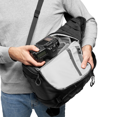 תיק גב - Lowepro ProTactic BP 300 AW II