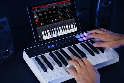 מקלדת שליטה IK Multimedia iRig Keys I/O 25