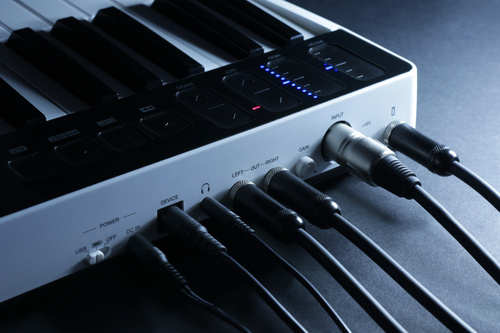 מקלדת שליטה IK Multimedia iRig Keys I/O 49