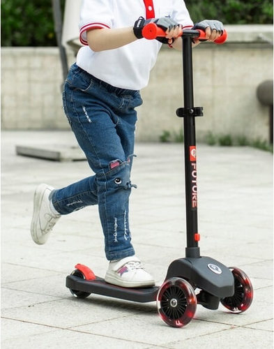קורקינט עם ידית מתקפלת ותאורת לד future צבע אדום קיופליי