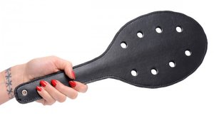 ספנקר גדול עם חורים XR BRANDS - Deluxe Rounded Paddle