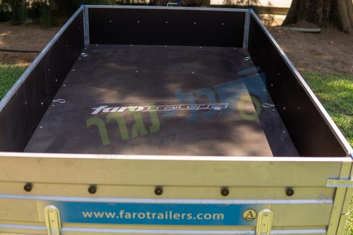 נגרר פתוח 2.5X1.4 למשקל 750 ק