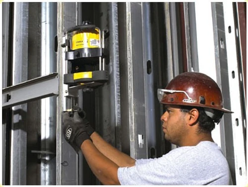 פלס לייזר מסתובב מקצועי 300 מטר Stabila LAR 100