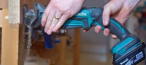 גוף מסור חרב נטען MAKITA DJR185Z 18V