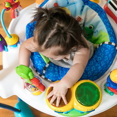 מרכז פעילות אורקולי בייבי איינשטין baby einstein