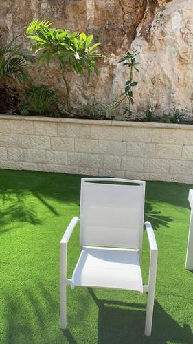 כסא אלומיניום לבן מרופד דגם 