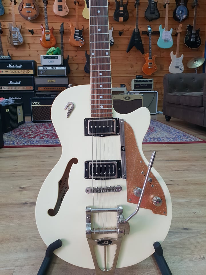 גיטרה חשמלית Duesenberg Starplayer TV