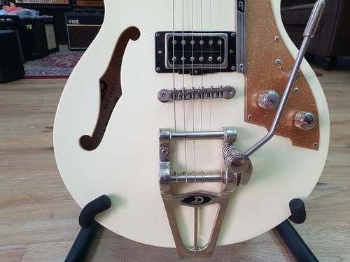 גיטרה חשמלית Duesenberg Starplayer TV