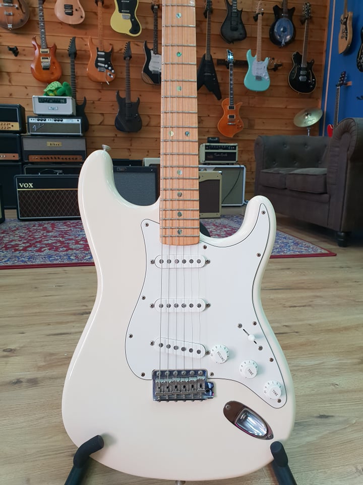 גיטרה חשמלית Fender Custom Shop Stratocaster Robin Trower Signature