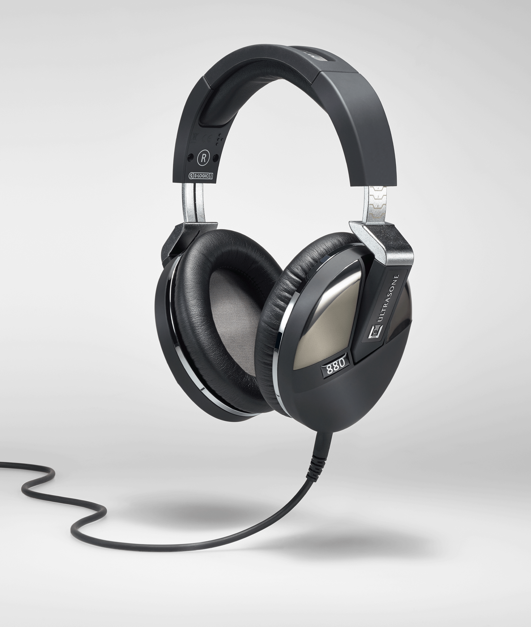 אוזניות HIFI עם דרייבר 40 מ"מ וכבל נתיק ULTRASONE PERFORMANCE 880