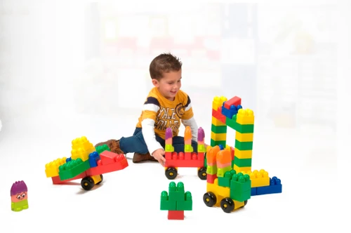 סופר קוביות ענק 96 יח' במיכל