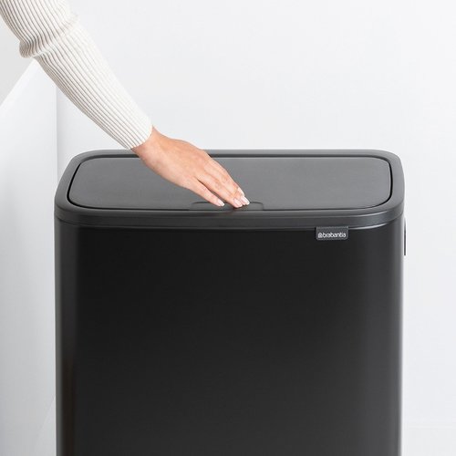 פח טאץ 60 ליטר, שחור מט ברבנטיה | Brabantia Bo 