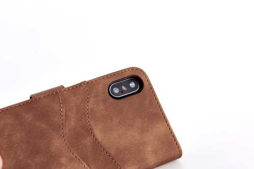 כיסוי ספר IDEAL עם מגנט מובנה מבית POUCHINO לאייפון 12 פרו