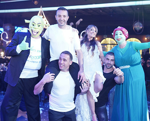 שרק וחברים