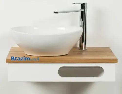 מאסט לבן ארון אמבטיה מבית סבח בגודל 60x35 ס