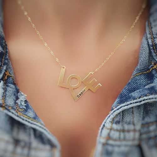 שרשרת שם LOVE