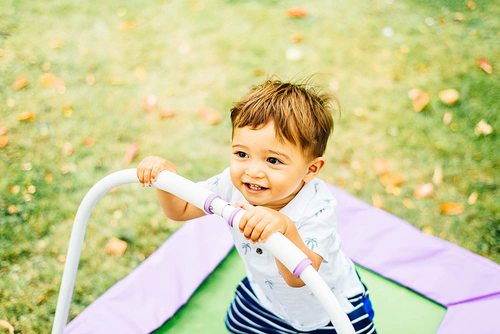 טרמפולינה לפעוטות עם ידית אחיזה ג'וניור באונסר