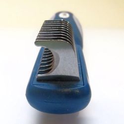 מסרק מתיר קשרים לכלבים וחתולים