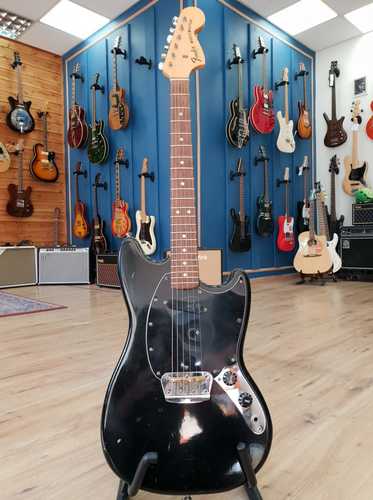 גיטרה חשמלית Fender Musicmaster Black 1977