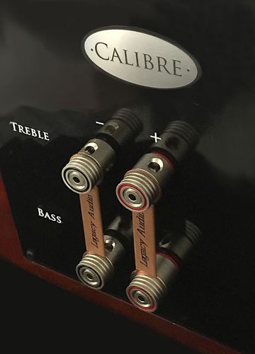 זוג רמקולים מדפיים Legacy Audio Calibre
