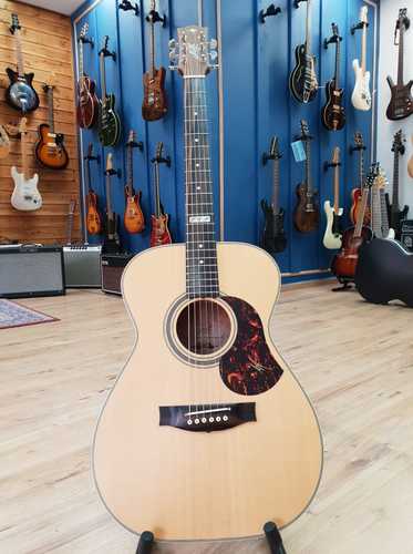Maton EBG808 Tommy Emmanuel
