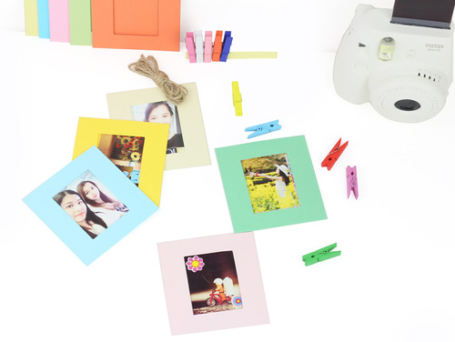 10 מסגרות תלייה מקרטון עם חבל ואטבים Fuji Instax Mini