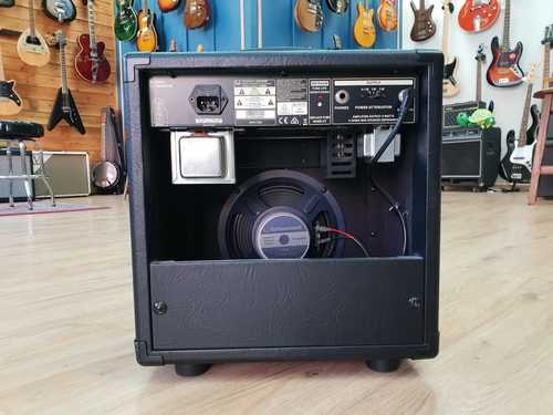 Bugera V5 Infinium 1x8