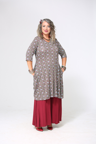 שמלת שני שרוול 3/4 מודפסת  plus size
