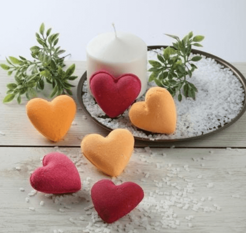 ערכת יצירה להכנת פצצות אמבטיה יפות ומפנקות בצורת לבבות!