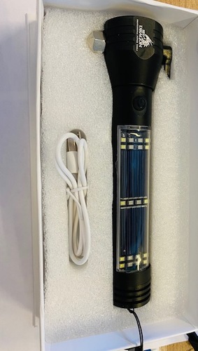 פנס נטען ומטעין  סולארי ו טעינת USB  דגם WSCAPE RESCUE