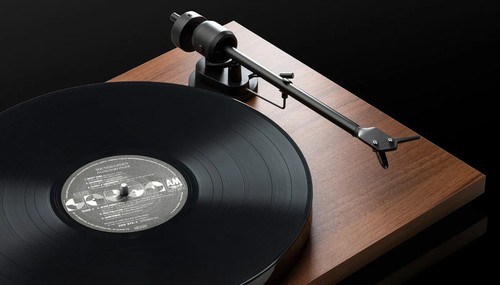  Pro-Ject  E 1 PHONO