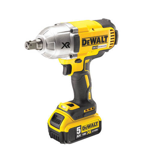 מפתח רטיטה נטען DEWALT DCF899P2 18V XR - גוף צהוב שחור עם כיכר 1/2 אינץ', שתי סוללות 5 אמפר ומטען, לפתיחת אומי גלגלים וחיבורי מתכת
