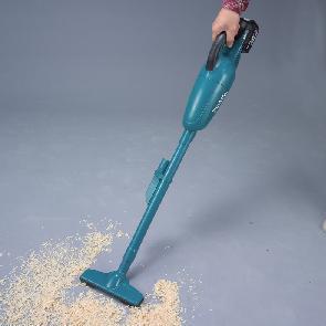 שואב אבק DCL180Z 18V מתוצרת Makita גוף בלבד