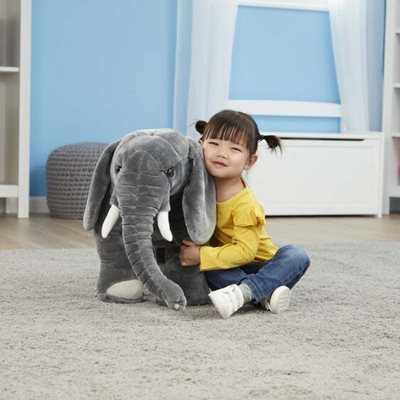 בובת פיל רכה ענקית מבית מליסה ודאג