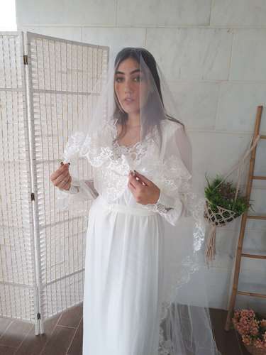 הינומה ארוכה פרחי תחרה